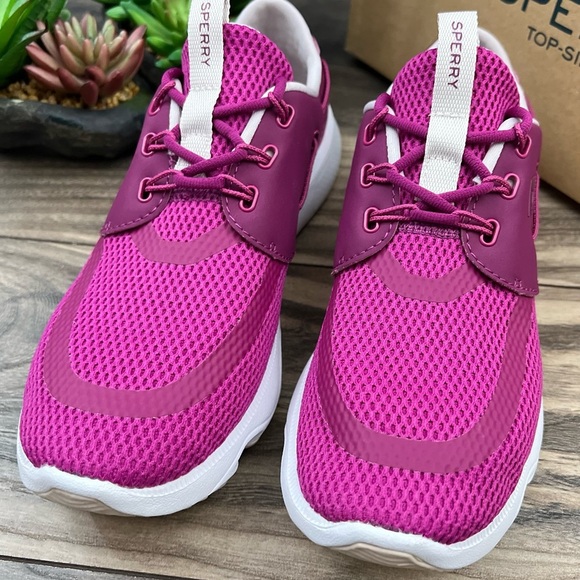 NIB Sperry 7 Sea 3-Eye Hydrophobic Sneaker Magenta Water Friendly Quick Drying - Picture 3 of 14